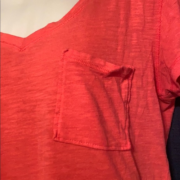 coral basic tee - Picture 2 of 4